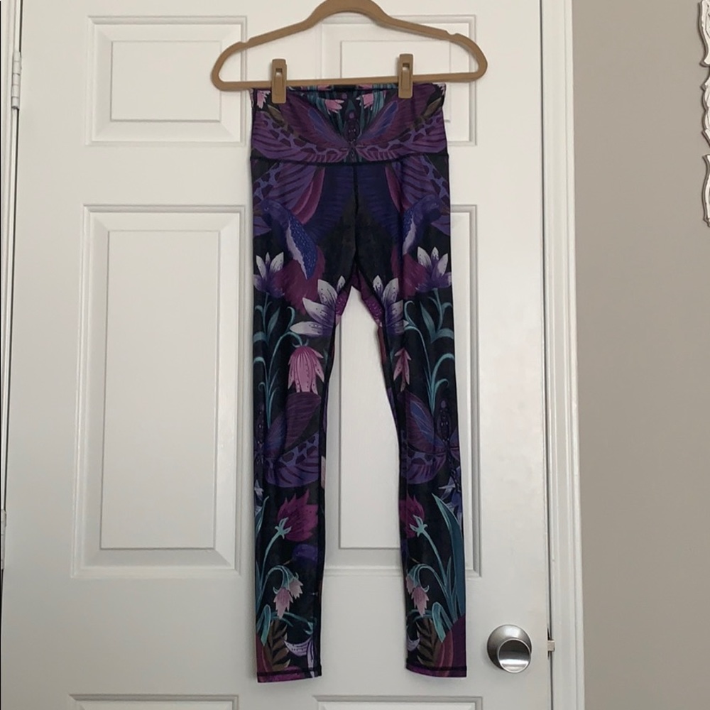 Yoga Democracy leggings